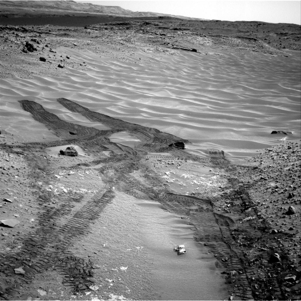 Curiosity Rover on Mars Stalled by 'Hidden Valley' Sand Trap